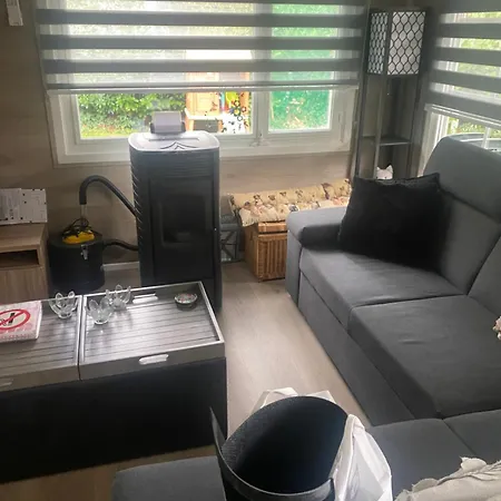 Casa vacanze Nieuw Vebouwd Boshuisje Meibloempje Lanaken